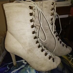 Swede beige colored lace up boot heels, NWT, 8 1/2